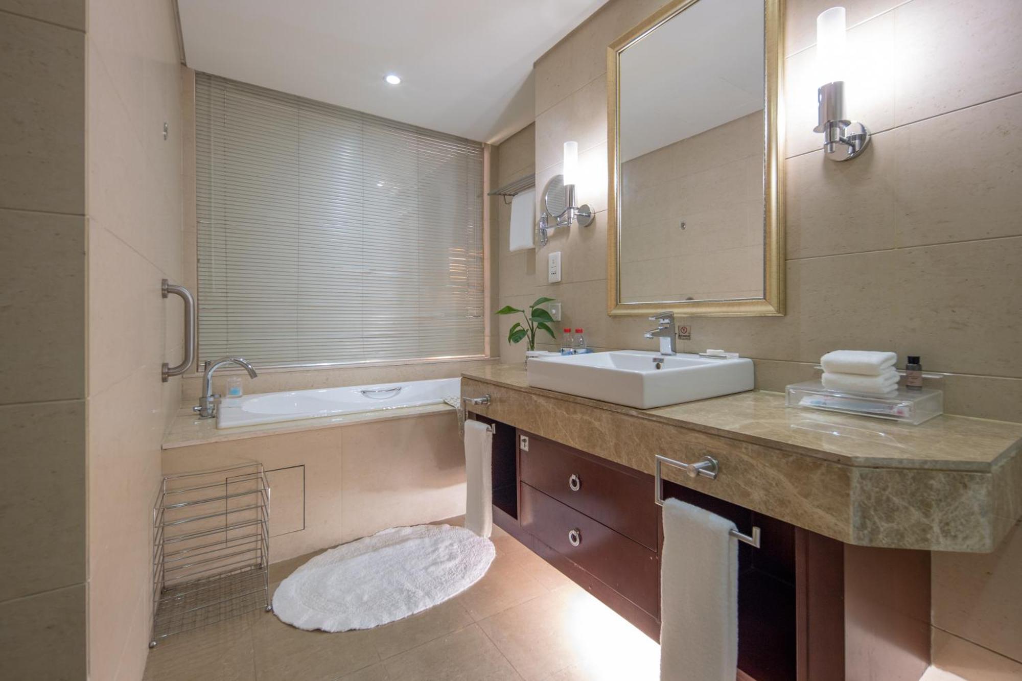 Haiwaihai Crown Hotel Mã An Sơn Ngoại thất bức ảnh